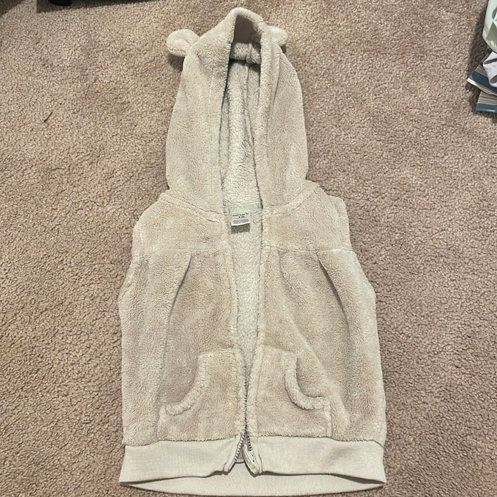 Carters zip vest w ears 18m